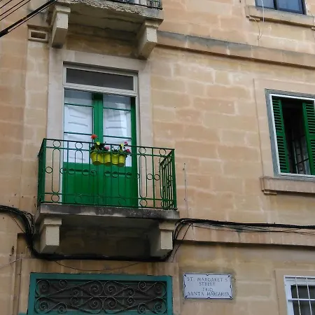 Ascot Flats Apartment