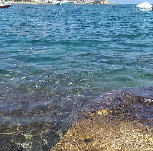 Ascot Flats Apartment